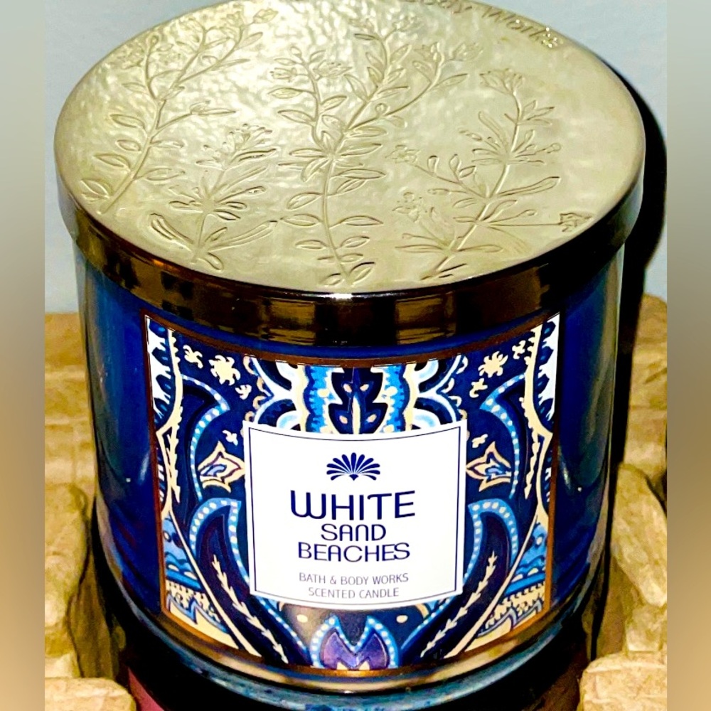 Bath and Bodyworks Rare Hard to Find White Sand Beaches 3wick candle